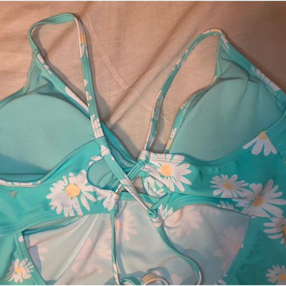 3 for $20 SWIM/LOUNGE CRISS CROSS BACK DAISY TANK TOP-MEDIUM/LARGE - Picture 7 of 7